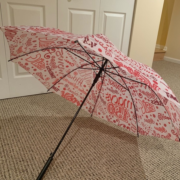 Macys Limited edition umbrella - Picture 2 of 6